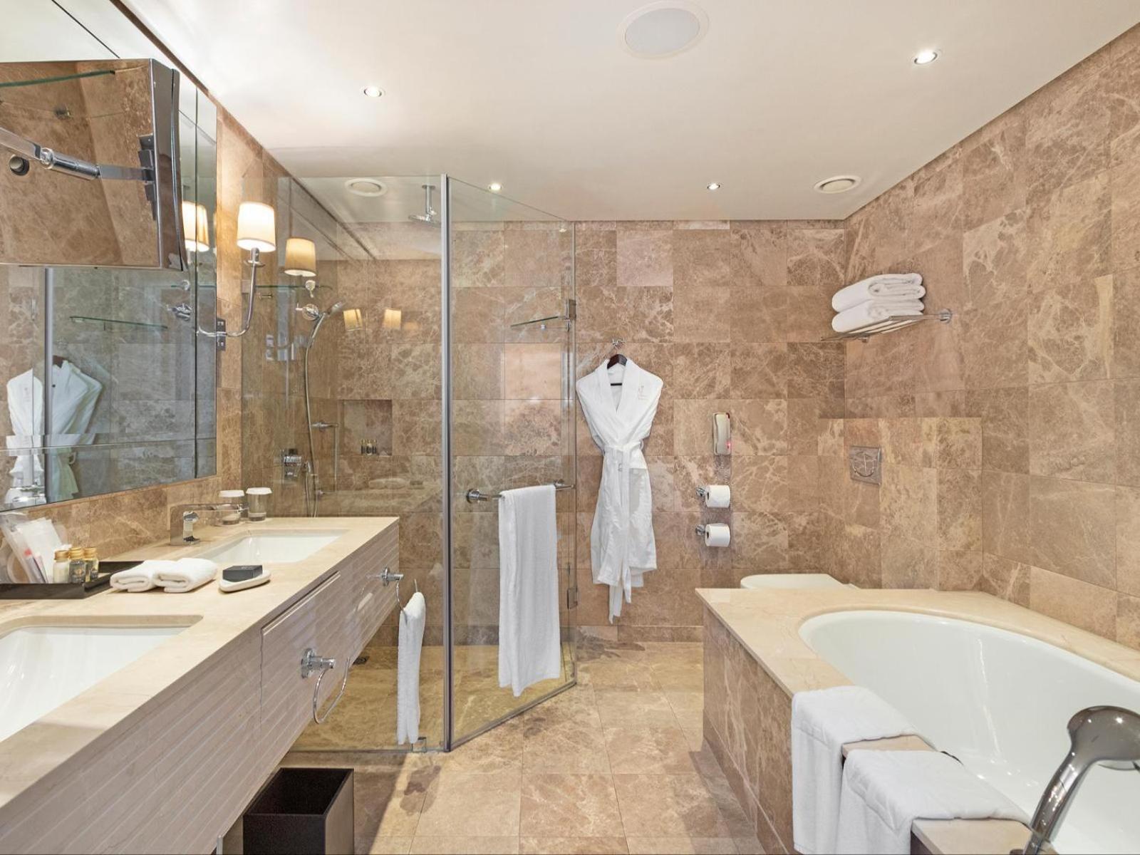 Taj - Large 2 Bedroom Apartment, With Full Facilities, Stunning Table Mountain Views Apartment